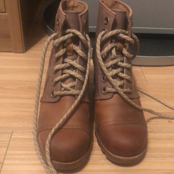 BNWOT Sorrel PDX premium ladies wedge sexy winter boots - Picture 2 of 13